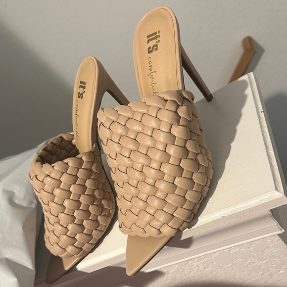 Women's Tan Woven Heeled Mules size 10 - Picture 7 of 9